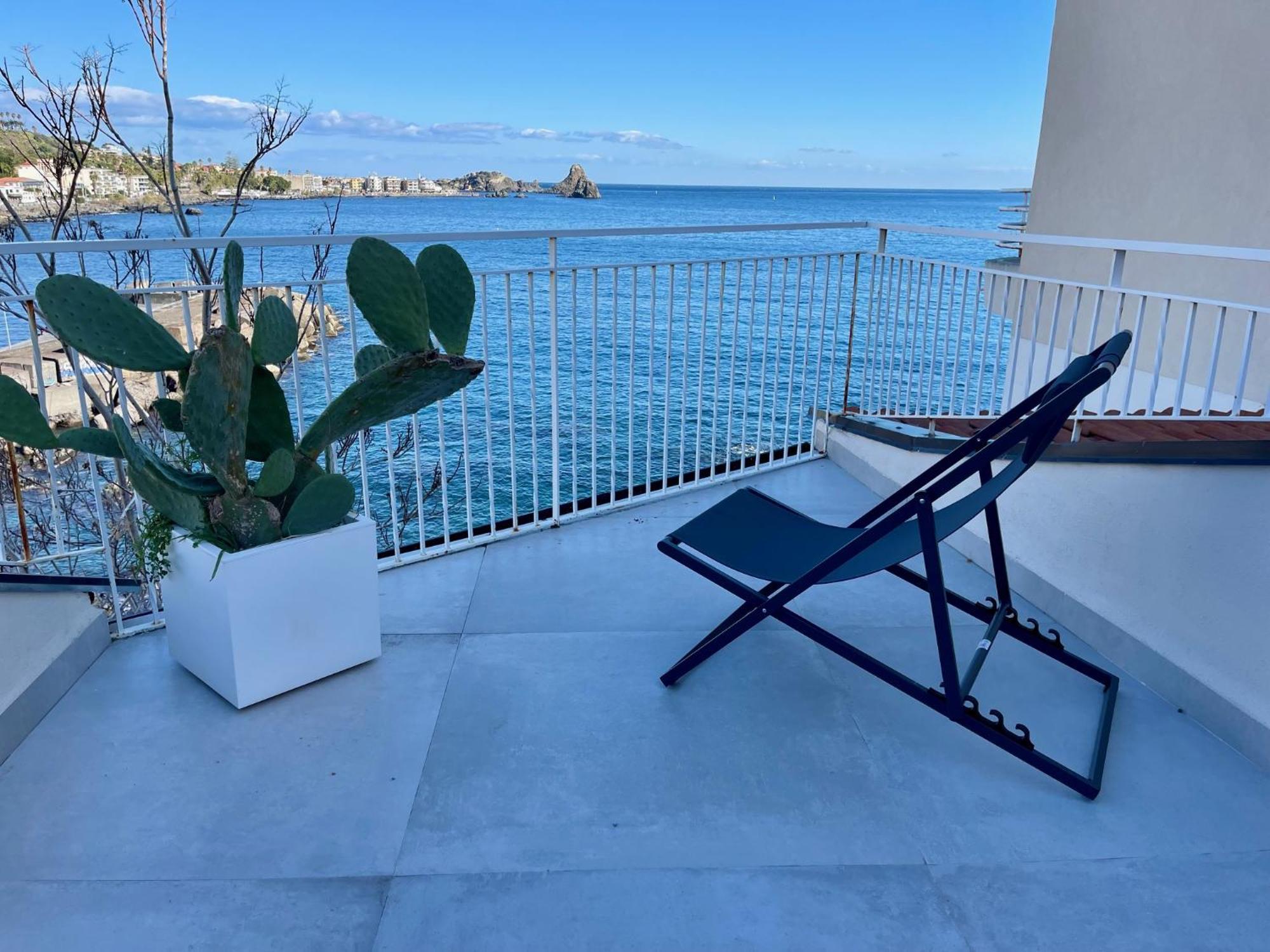 La Finestra Sul Mare Villa Aci Castello Eksteriør billede